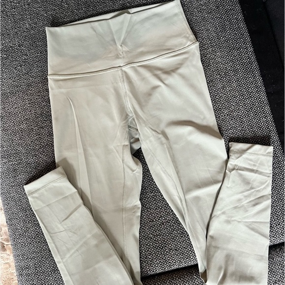 Lululemon Matching set - Picture 6 of 8